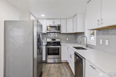 11019 NE 104TH Street , Kirkland, WA 98033-4779 - Photo 10