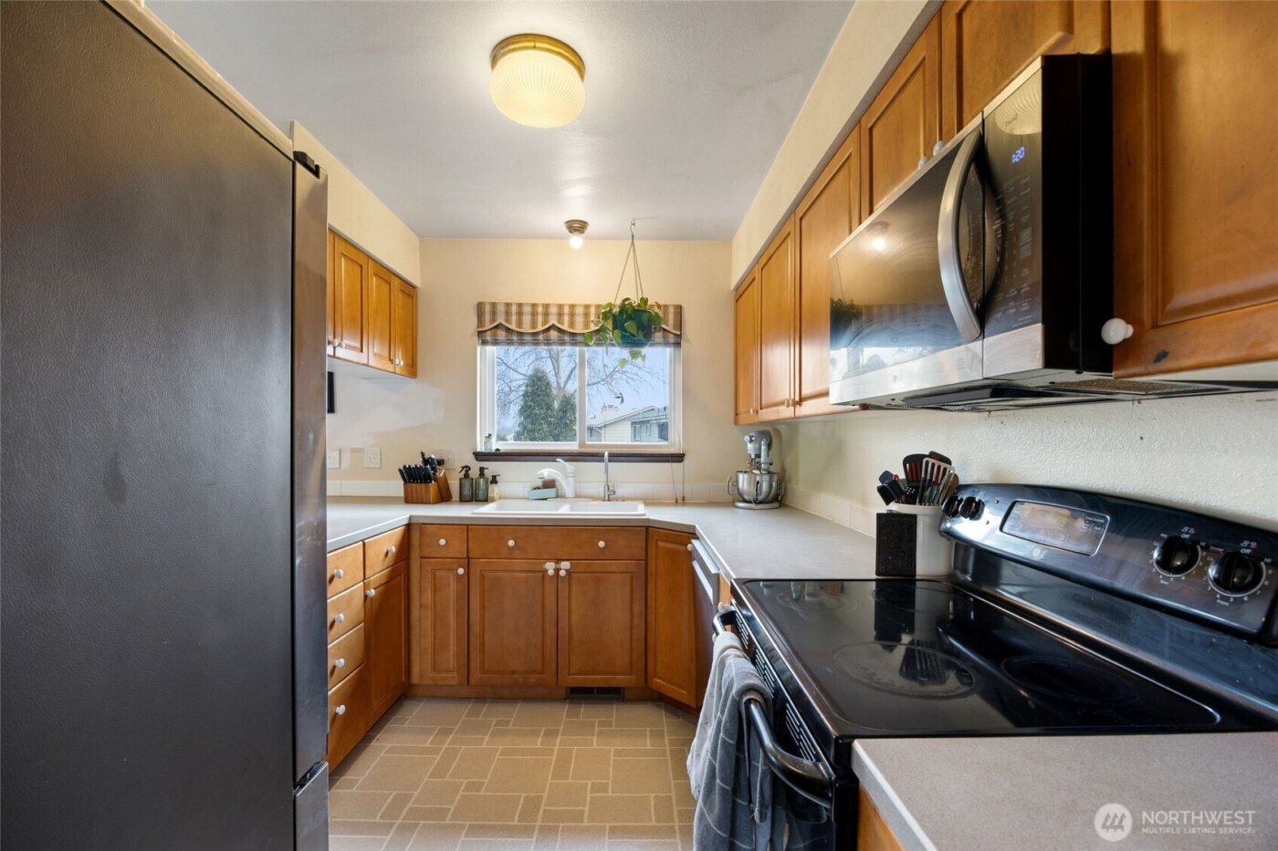 910 Lenora Street #S1404, Seattle, WA 98121