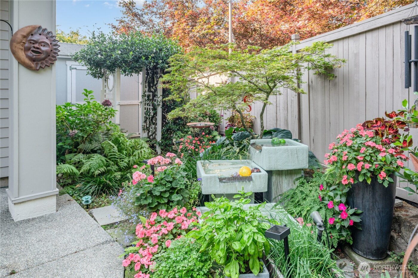 1706 111th Avenue NE, Bellevue, WA 98004