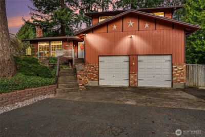 9642 Hilltop Road , Bellevue, WA 98004