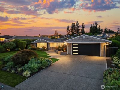 9642 Hilltop Road , Bellevue, WA 98004 - Photo 2