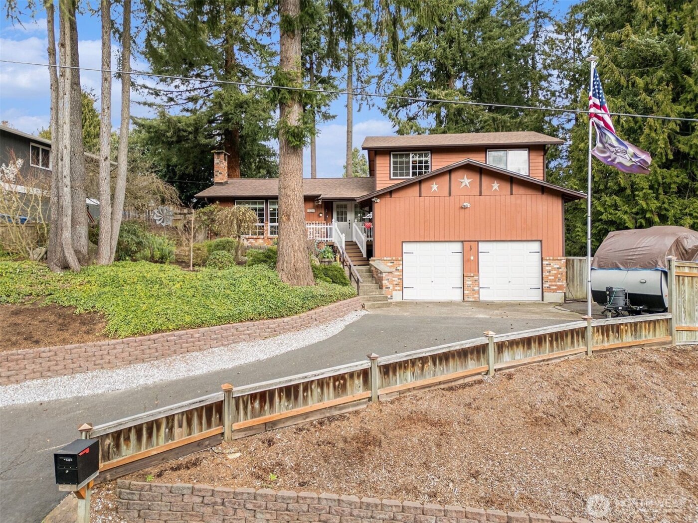 9642 Hilltop Road , Bellevue, WA 98004