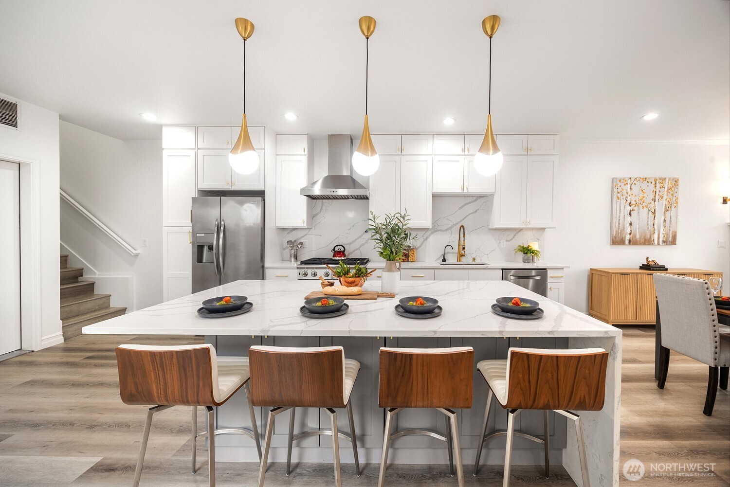 11870 SE 5th Street , Bellevue, WA 98005