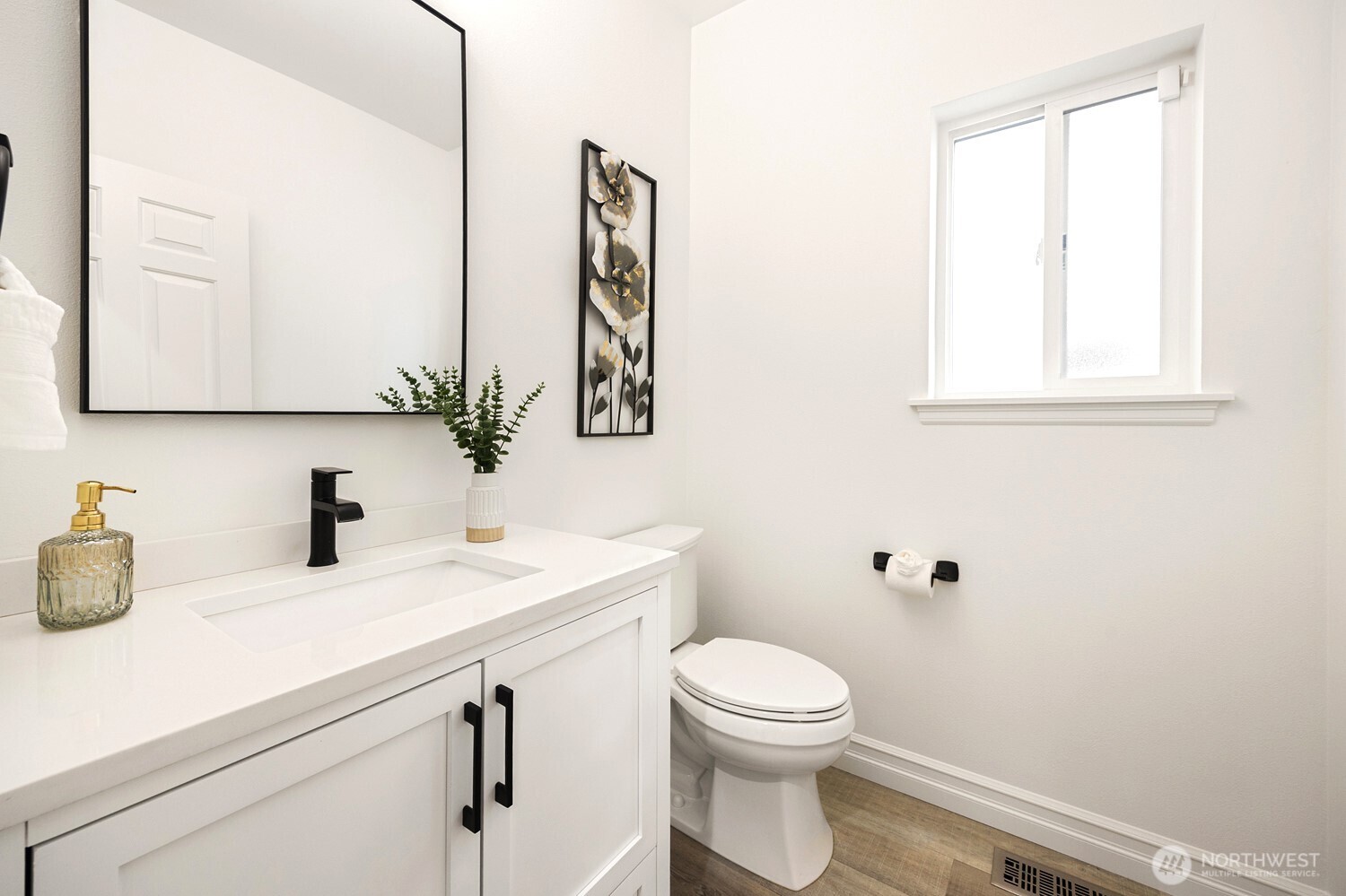 11870 SE 5th Street , Bellevue, WA 98005