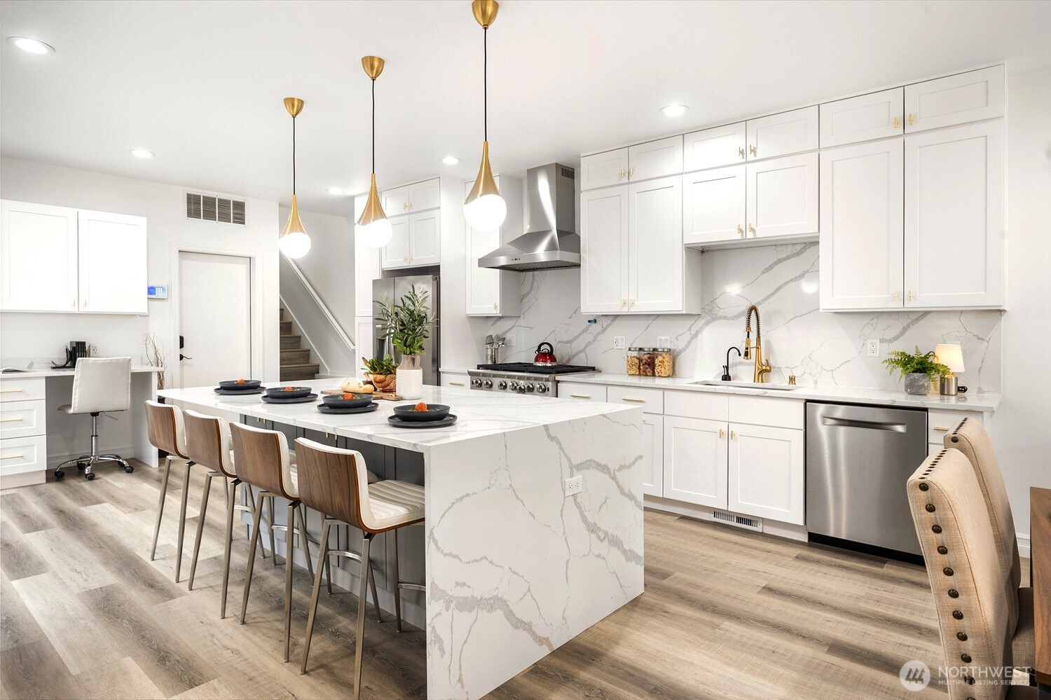 11870 SE 5th Street , Bellevue, WA 98005