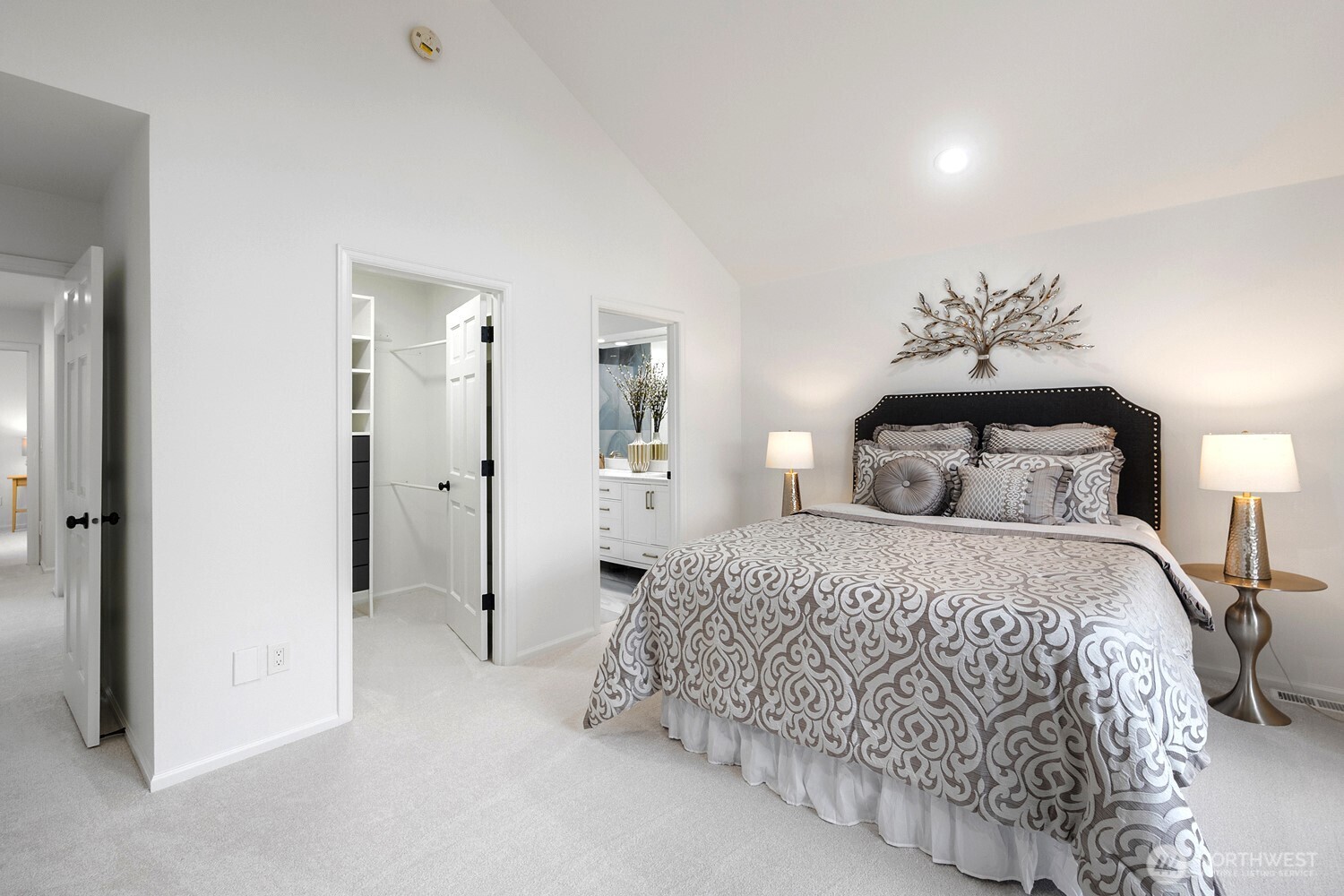 11870 SE 5th Street , Bellevue, WA 98005