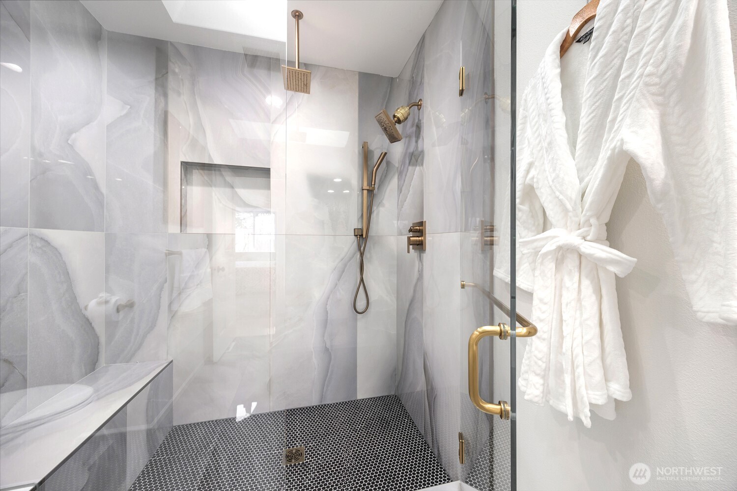 11870 SE 5th Street , Bellevue, WA 98005