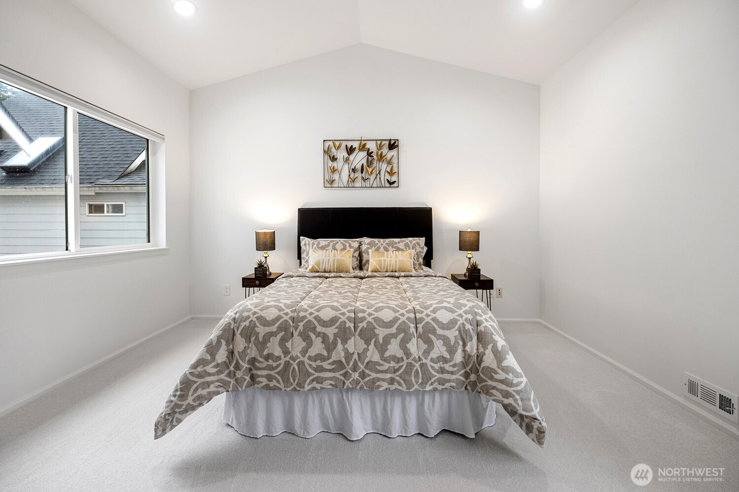 11870 SE 5th Street , Bellevue, WA 98005