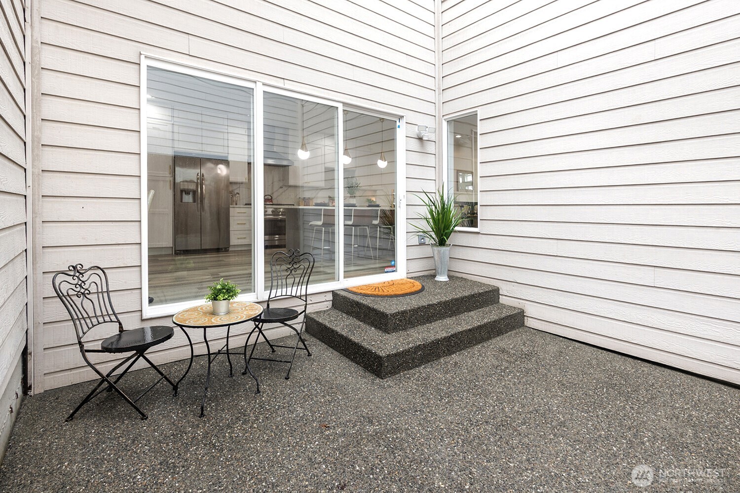 11870 SE 5th Street , Bellevue, WA 98005