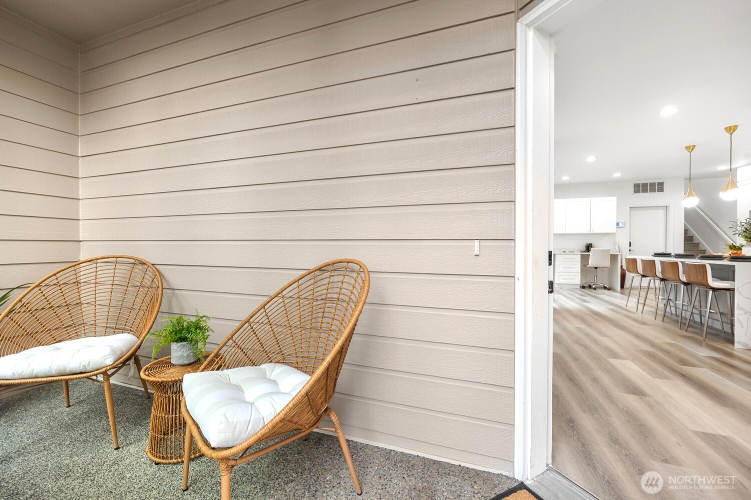 11870 SE 5th Street , Bellevue, WA 98005