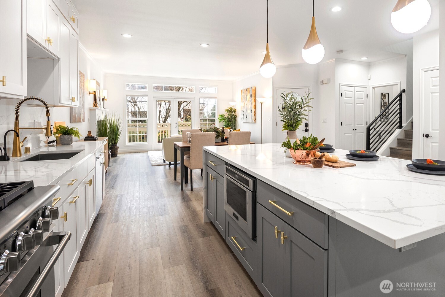 11870 SE 5th Street , Bellevue, WA 98005