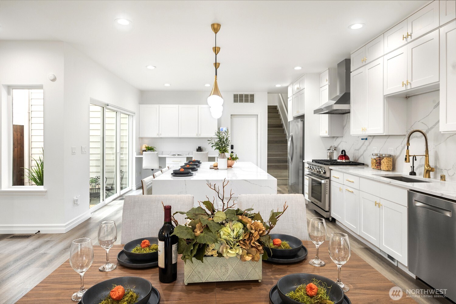 11870 SE 5th Street , Bellevue, WA 98005