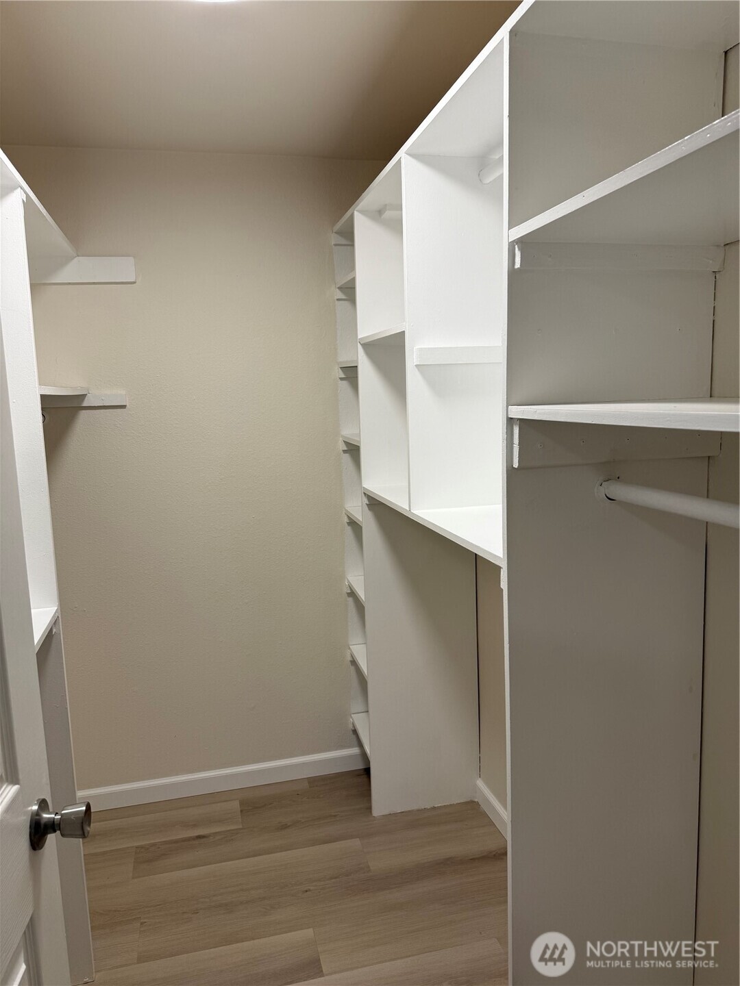 2411 S 248th Street #D24, Kent, WA 98032