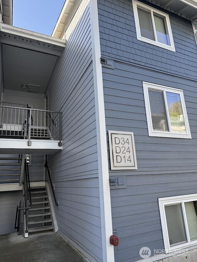 2411 S 248th Street #D24, Kent, WA 98032