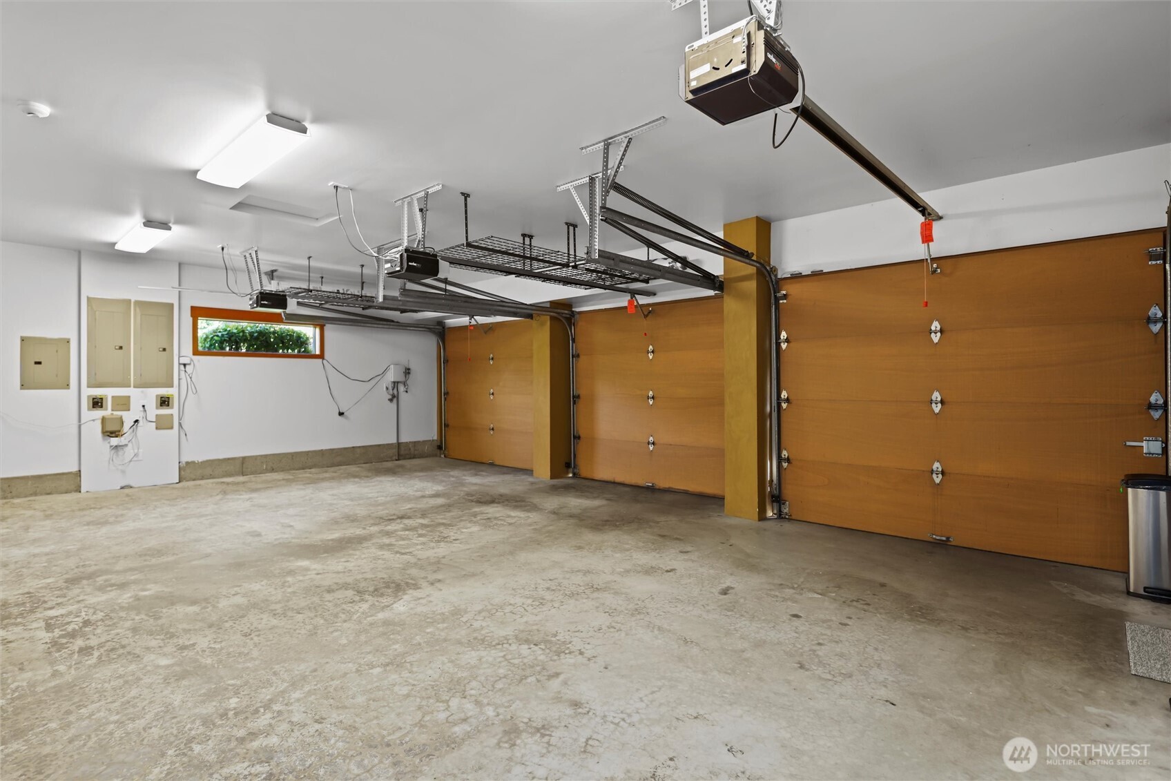 5511 104th Avenue NE, Kirkland, WA 98033-7408