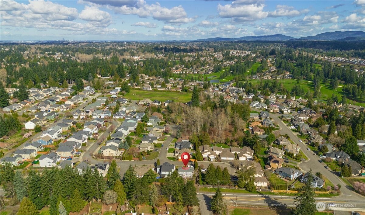 13721 SE 255th Place , Kent, WA 98042-6601