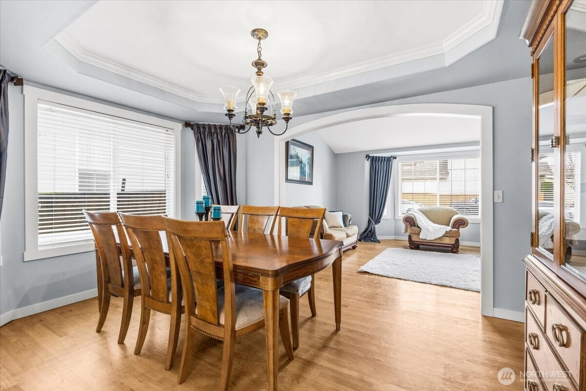 13721 SE 255th Place , Kent, WA 98042-6601