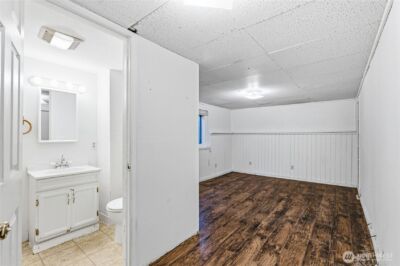 8434 34th Avenue S, Seattle, WA 98118 - Photo 14