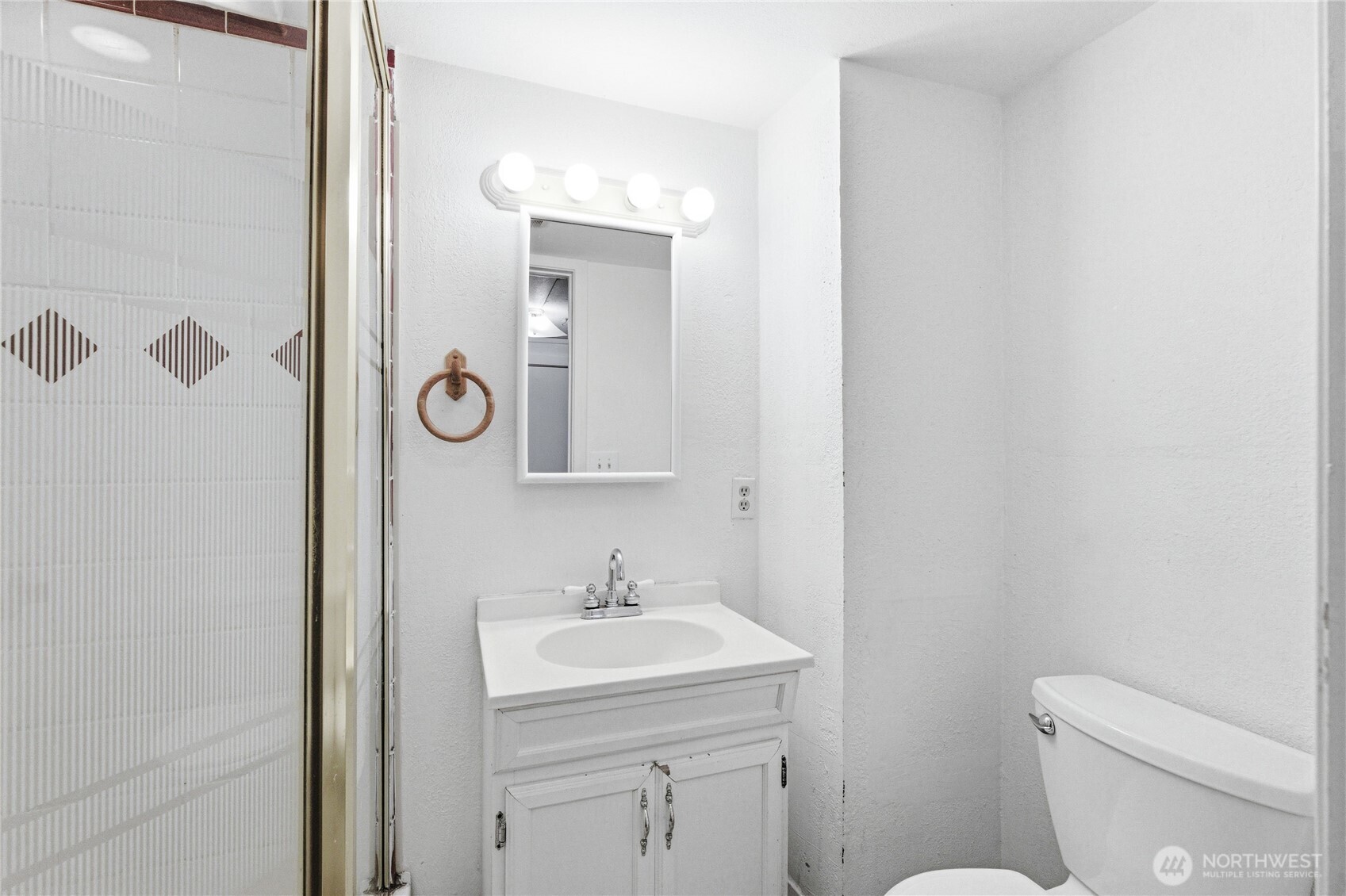 8434 34th Avenue S, Seattle, WA 98118