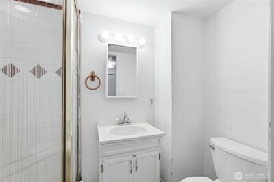 8434 34th Avenue S, Seattle, WA 98118 - Photo 17