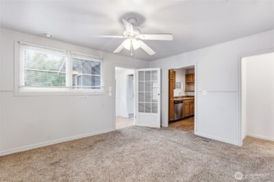 8434 34th Avenue S, Seattle, WA 98118 - Photo 2