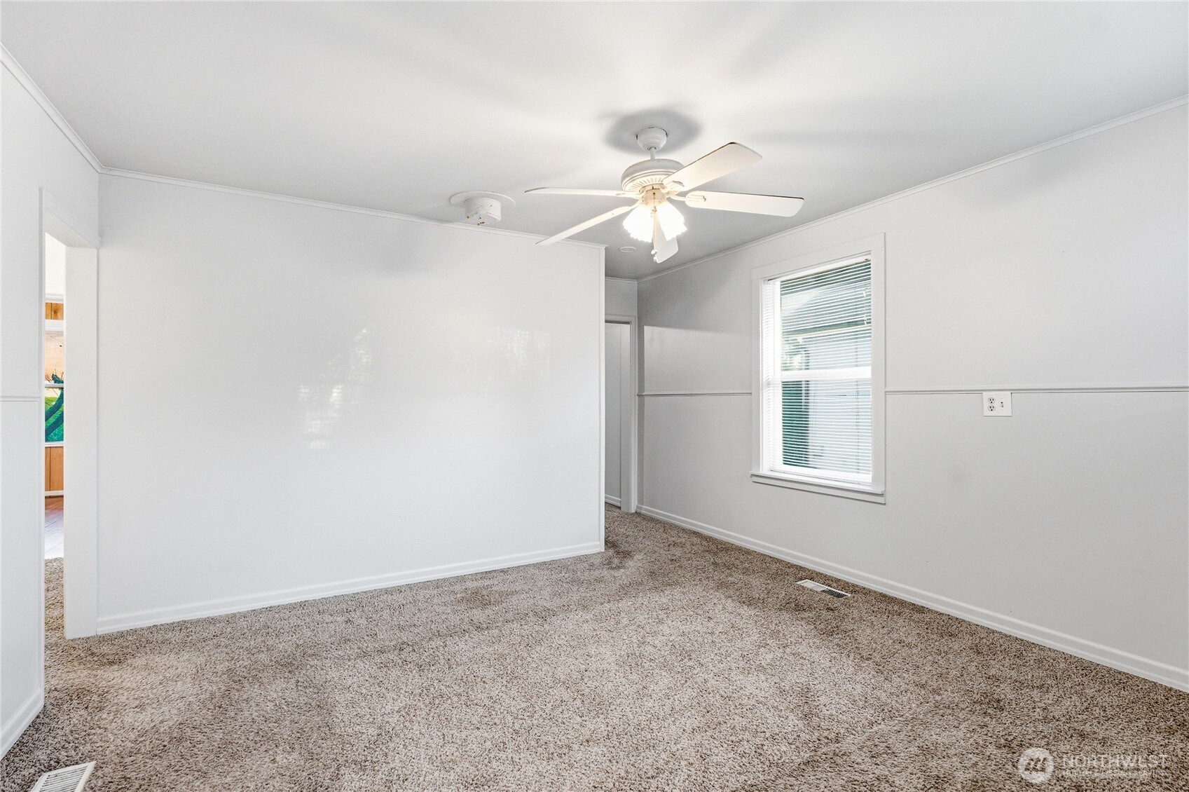 8434 34th Avenue S, Seattle, WA 98118