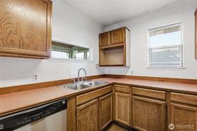 8434 34th Avenue S, Seattle, WA 98118 - Photo 7