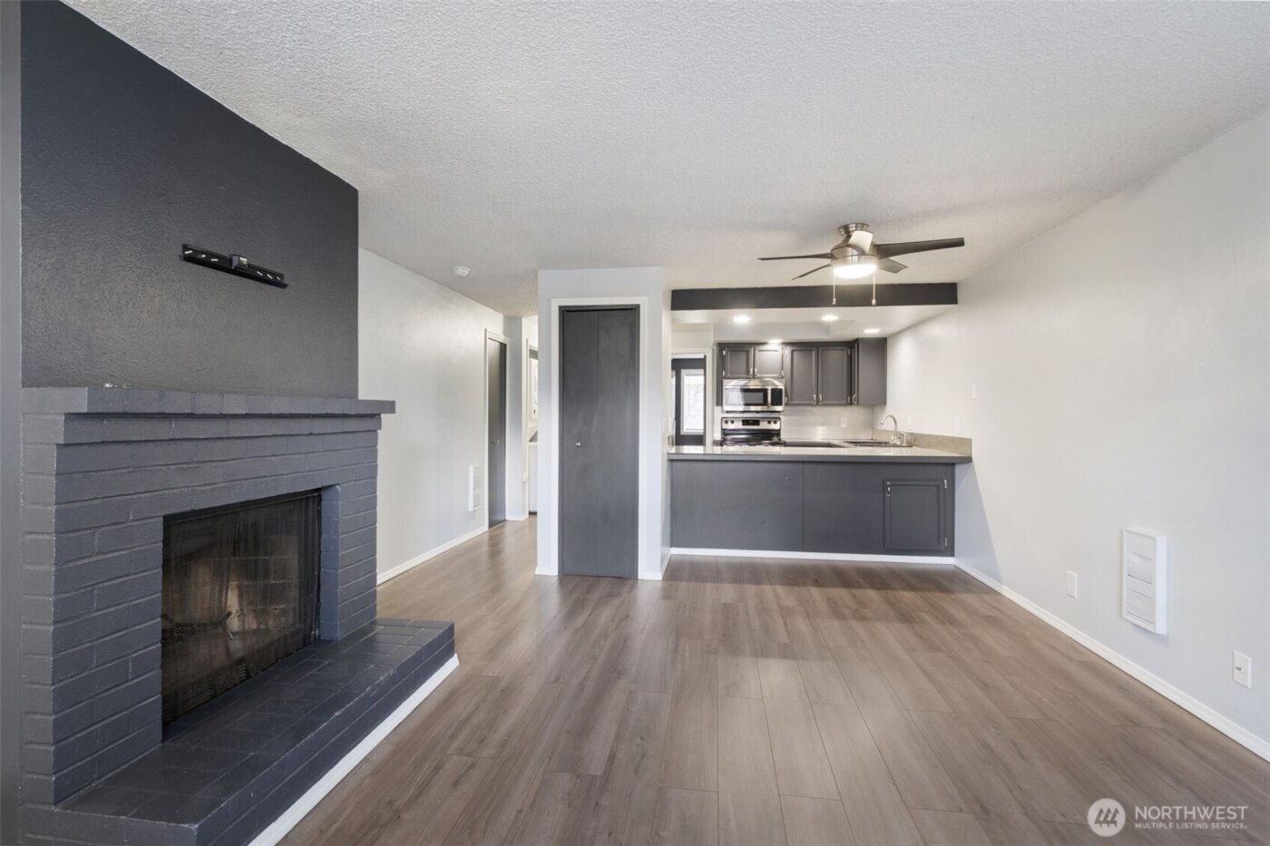 6904 NE 43rd Street #F, Vancouver, WA 98661