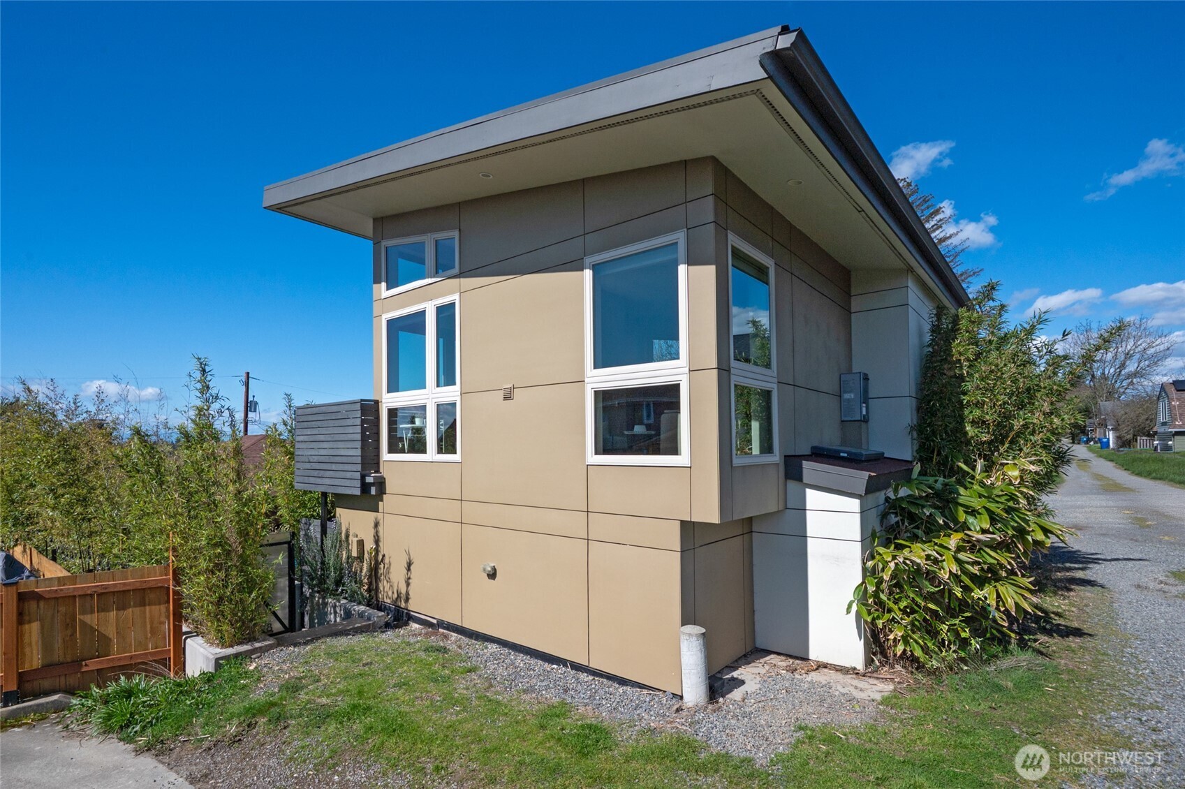 8218 2nd Avenue NE ##B, Seattle, WA 98115