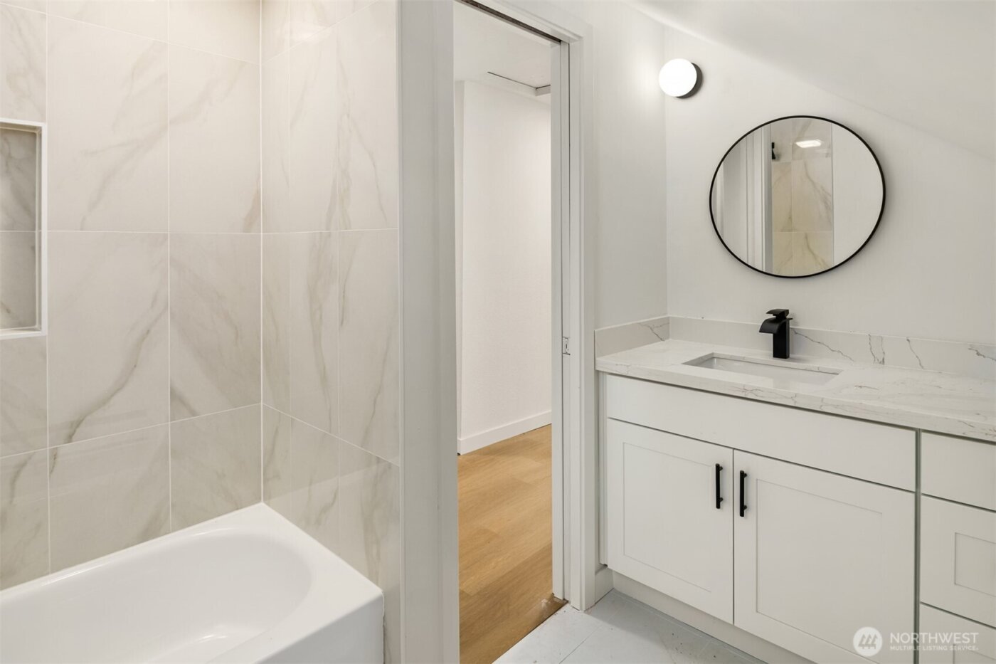 11726 10th Avenue S, Seattle, WA 98168