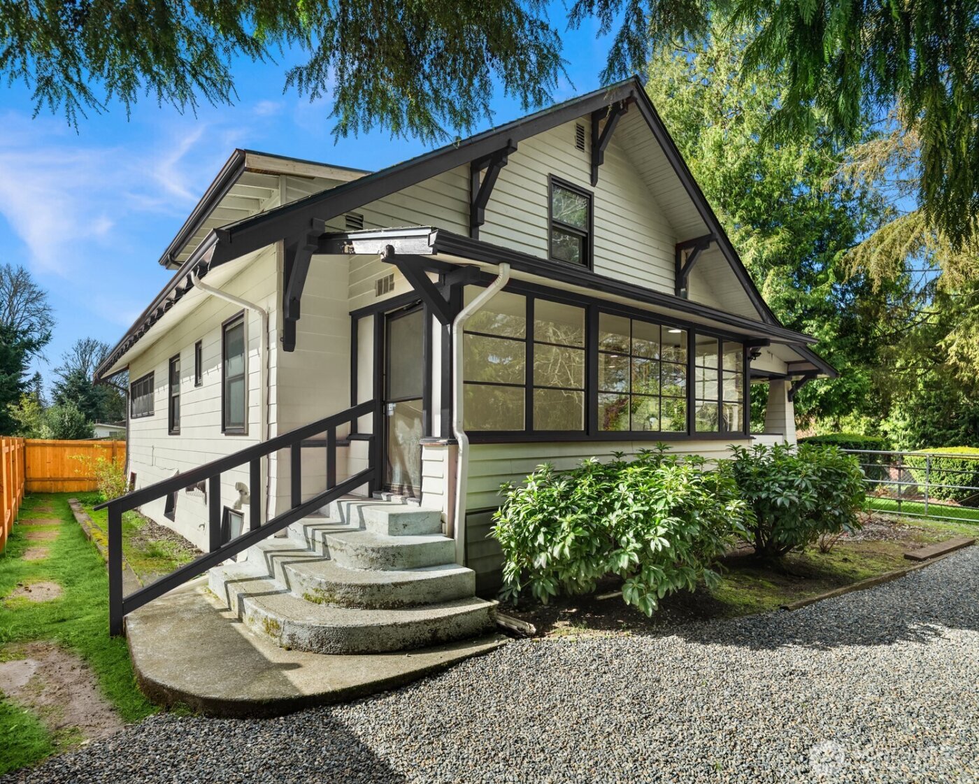 11726 10th Avenue S, Seattle, WA 98168