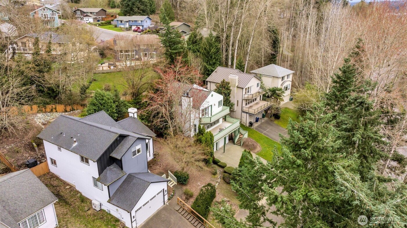 10518 157th Avenue NE, Redmond, WA 98052