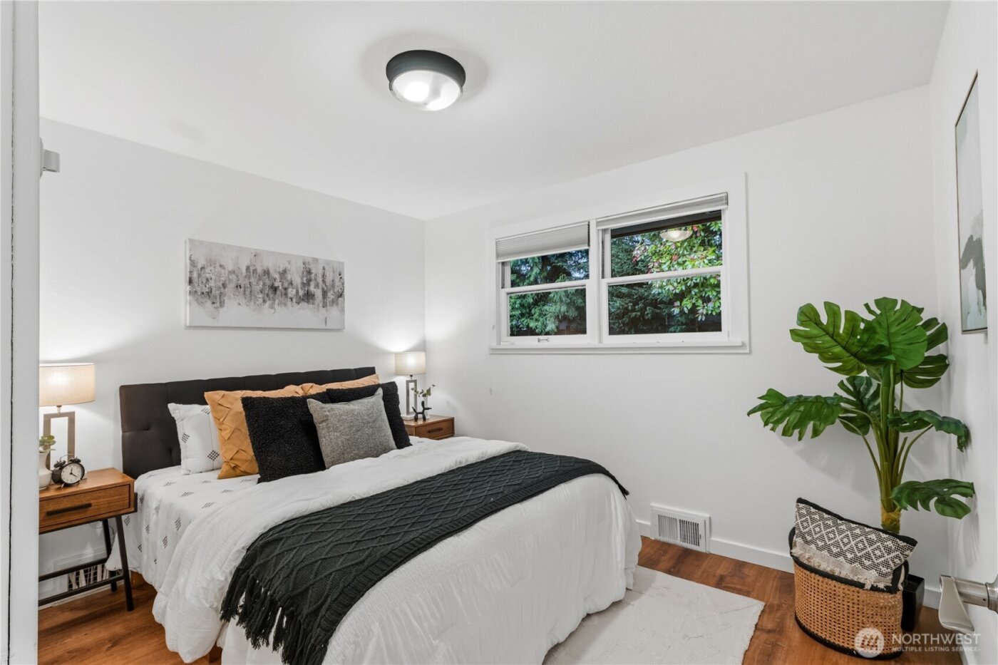 13054 30th Avenue NE, Seattle, WA 98125