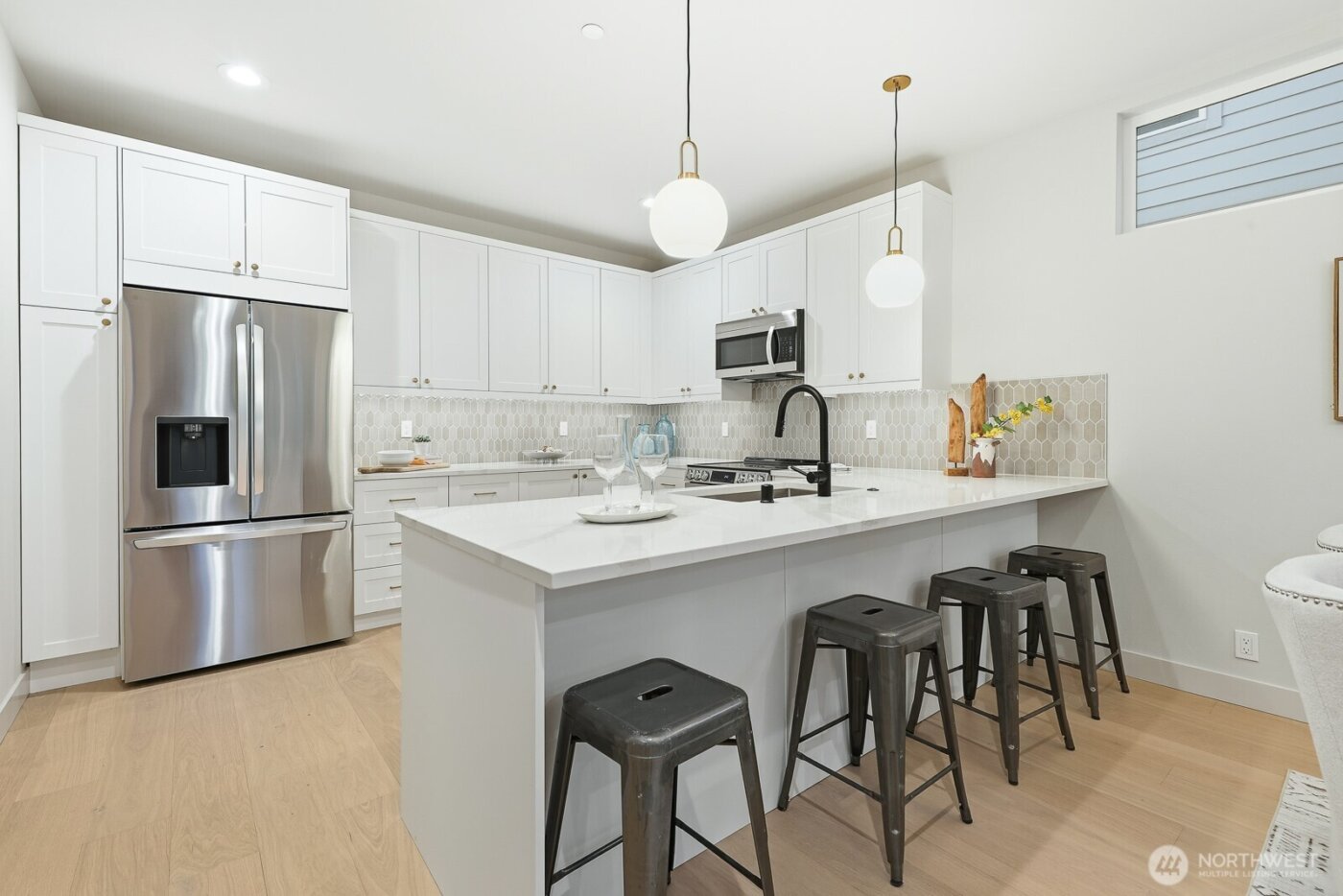 11217 NE 95th Street #B, Kirkland, WA 98033