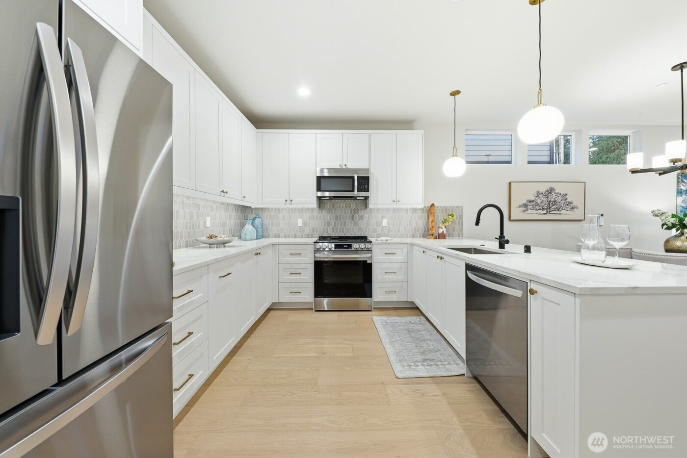 11217 NE 95th Street #B, Kirkland, WA 98033