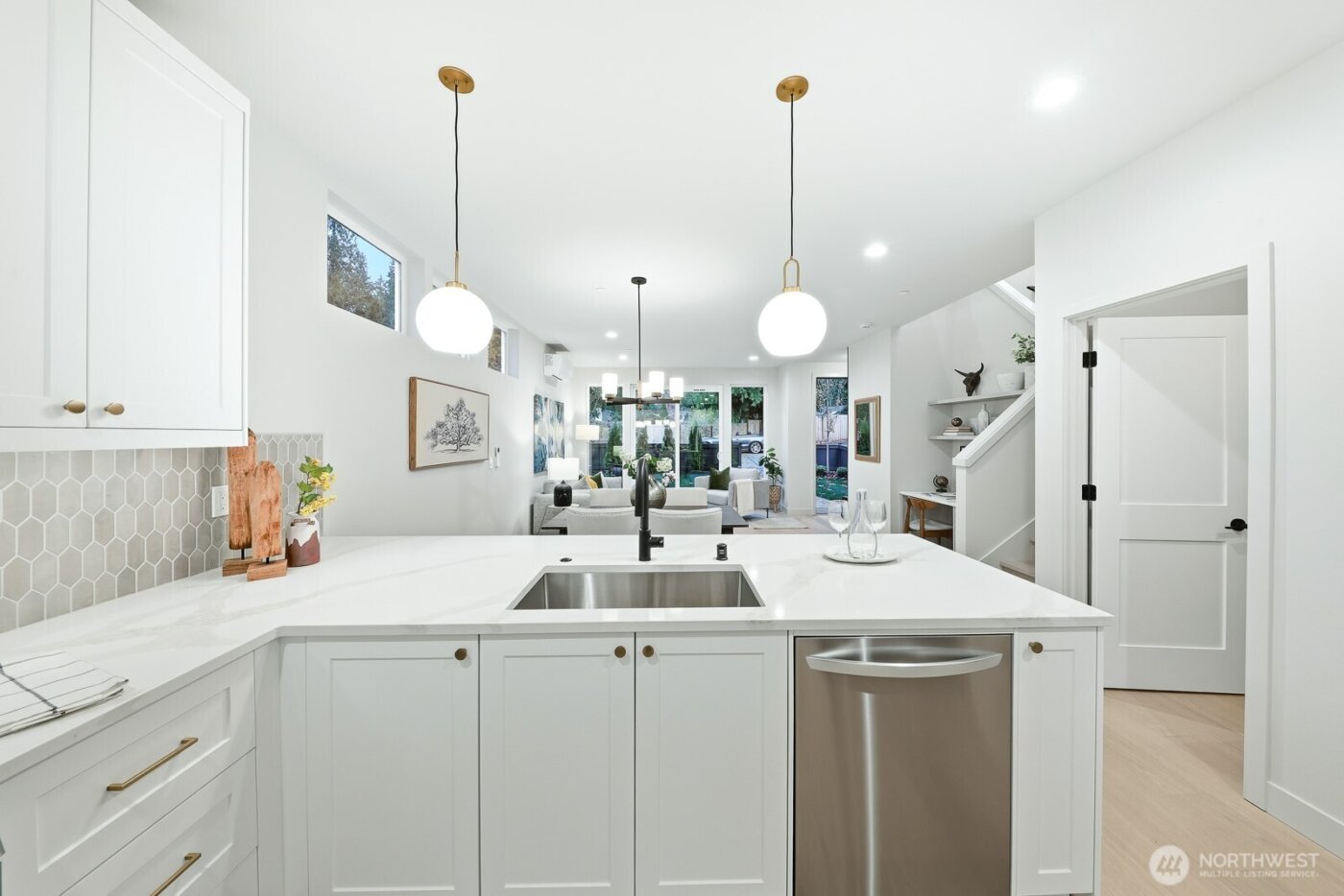 11217 NE 95th Street #B, Kirkland, WA 98033