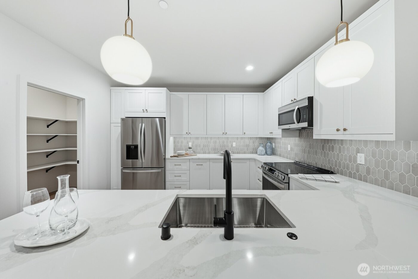 11217 NE 95th Street #B, Kirkland, WA 98033