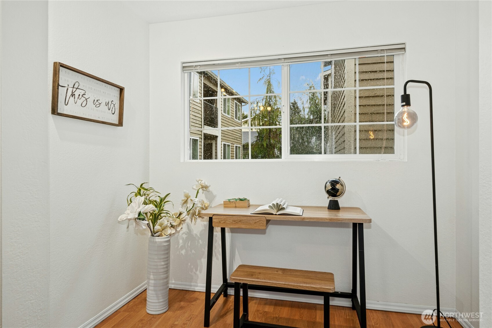 726 N 94th Street #B, Seattle, WA 98103-3145