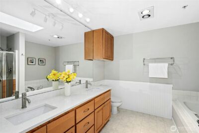 726 N 94th Street #B, Seattle, WA 98103-3145 - Photo 18