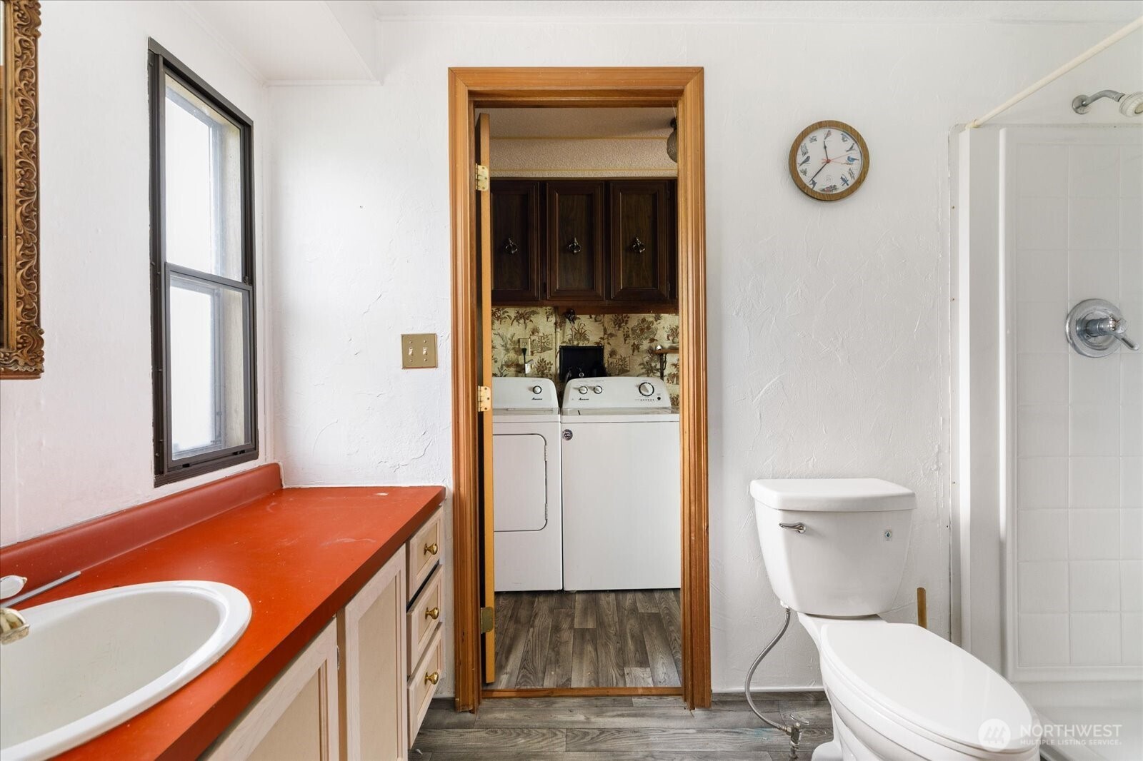 801 Walker Avenue , Oak Harbor, WA 98277