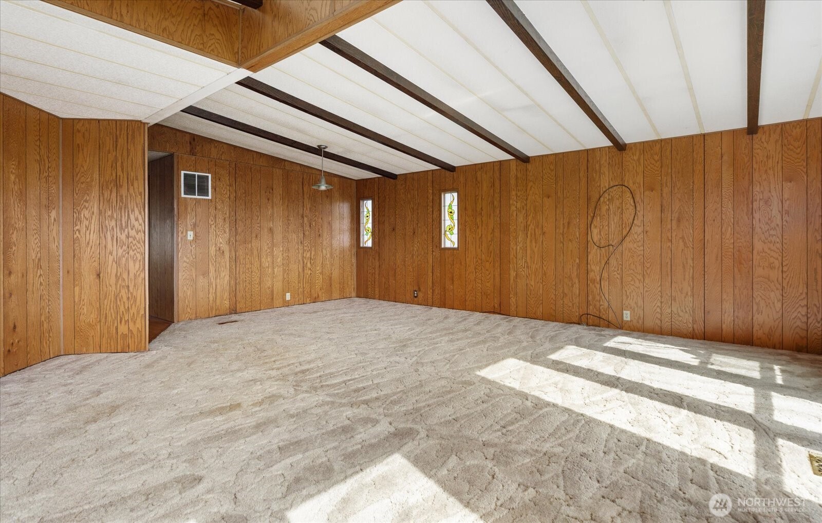 801 Walker Avenue , Oak Harbor, WA 98277