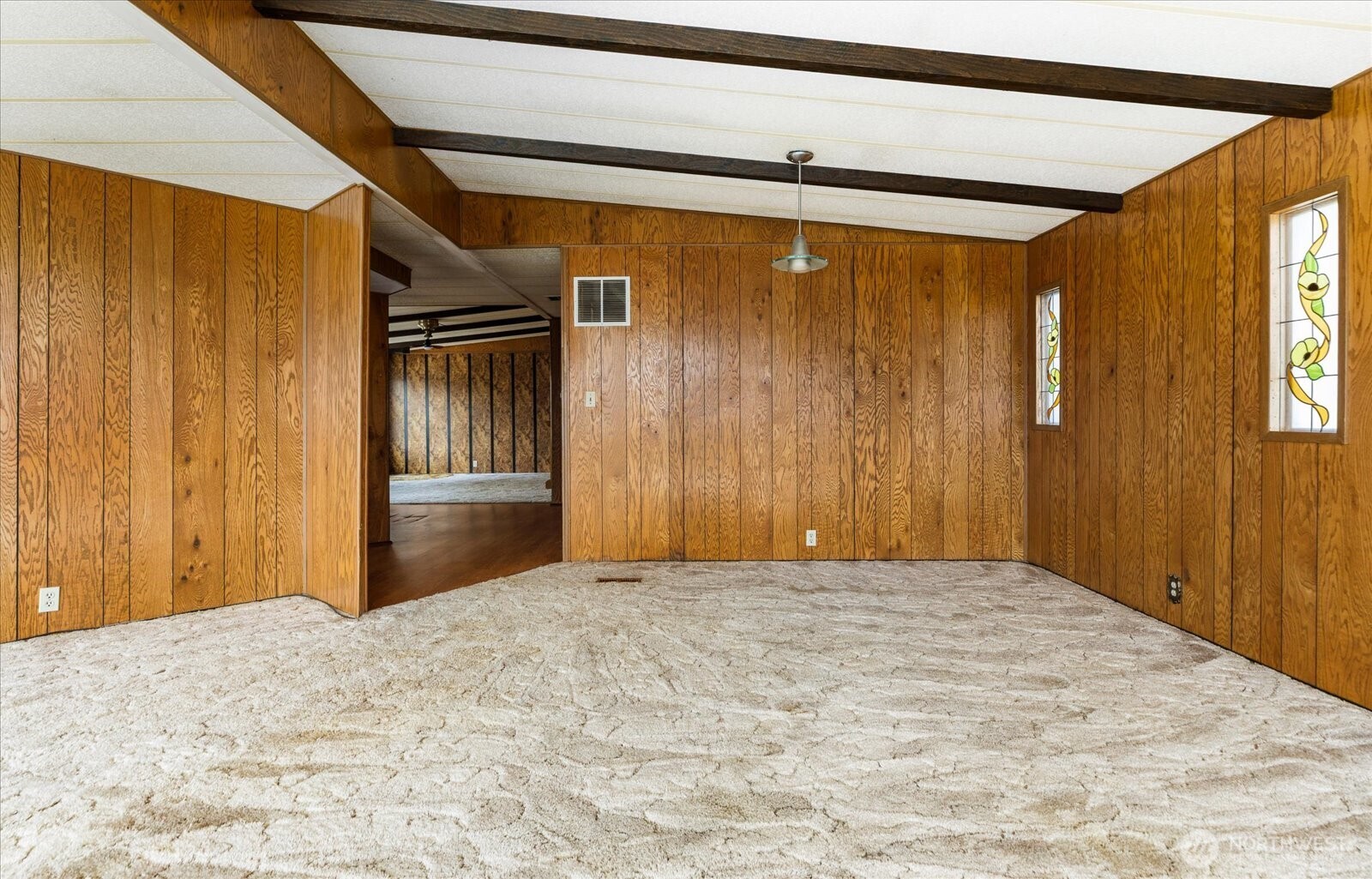 801 Walker Avenue , Oak Harbor, WA 98277