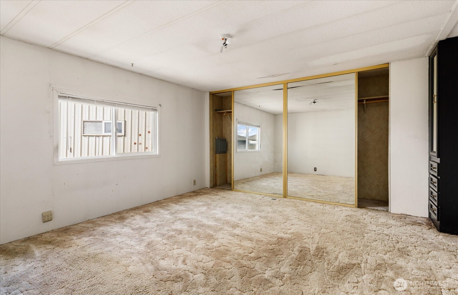 801 Walker Avenue , Oak Harbor, WA 98277