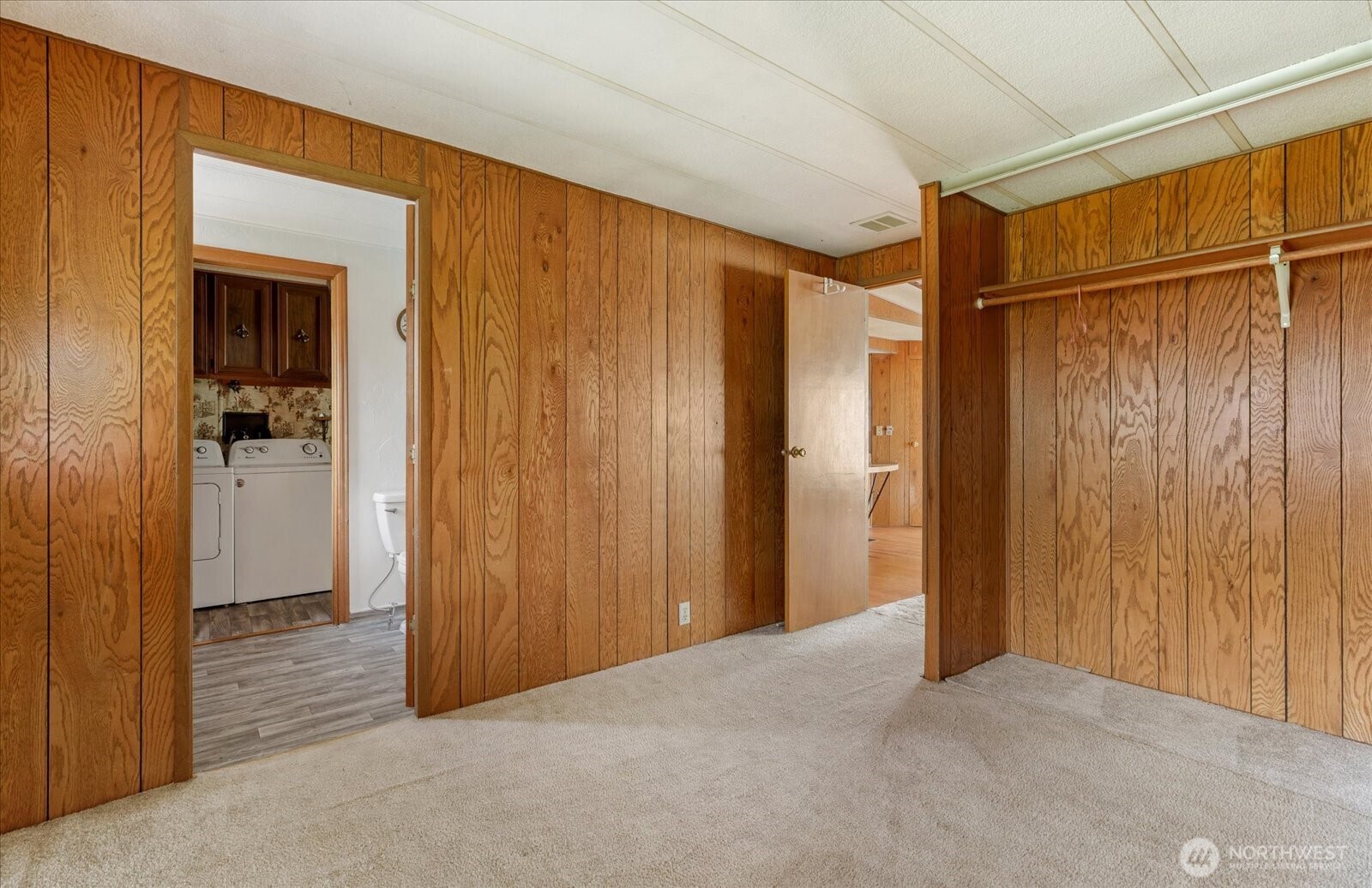 801 Walker Avenue , Oak Harbor, WA 98277