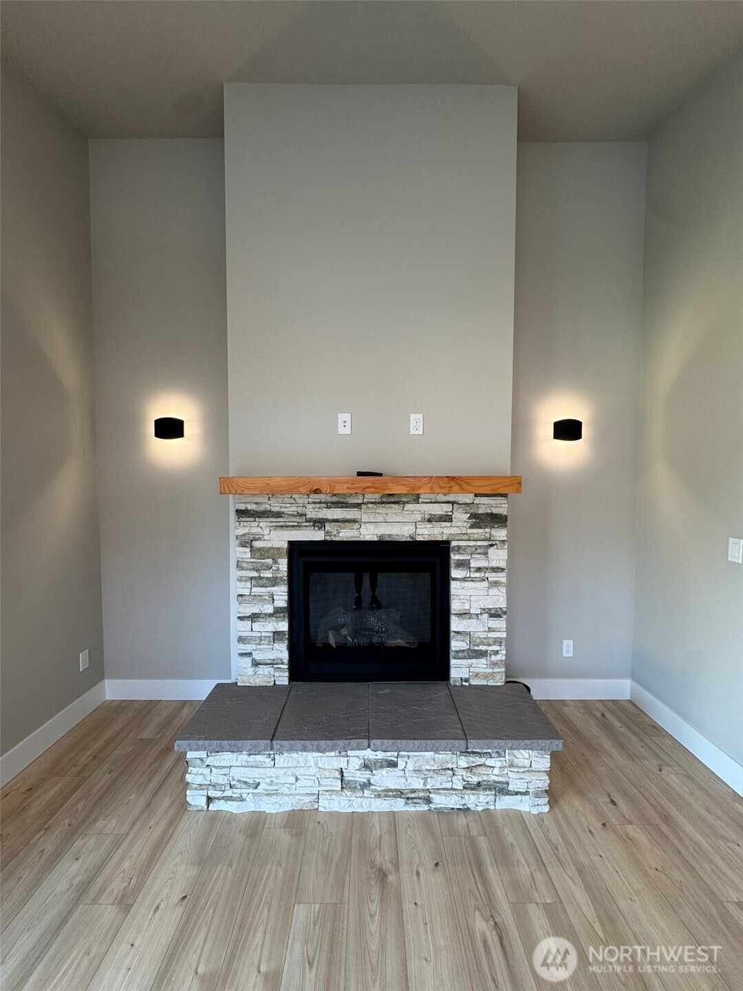 1172 Darrington Street , Darrington, WA 98241