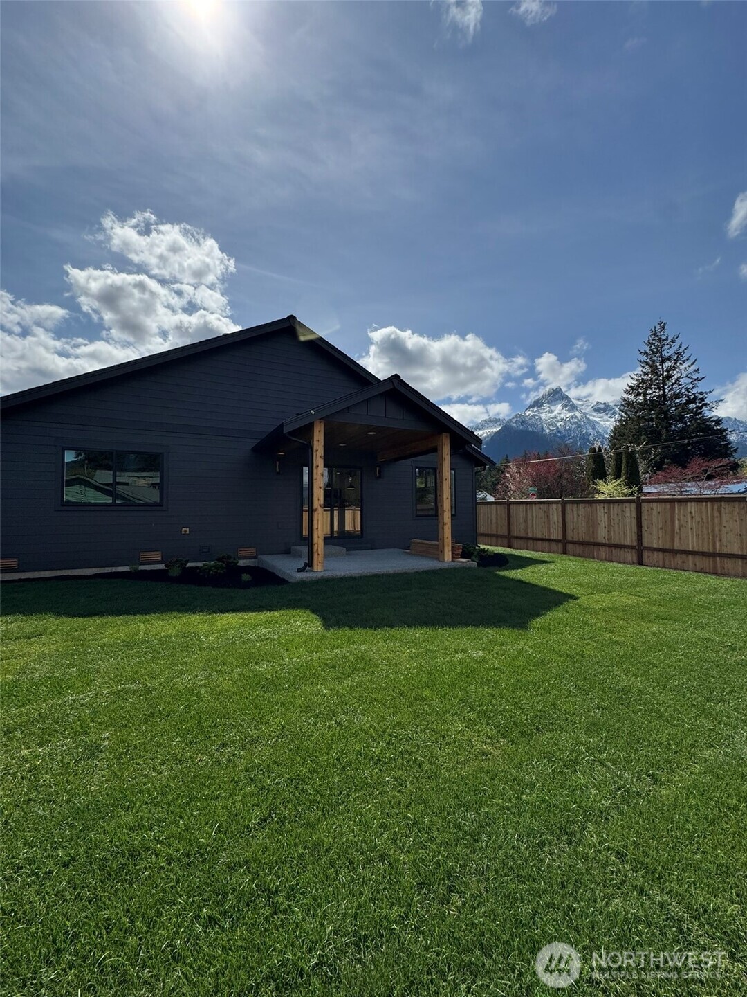 1172 Darrington Street , Darrington, WA 98241