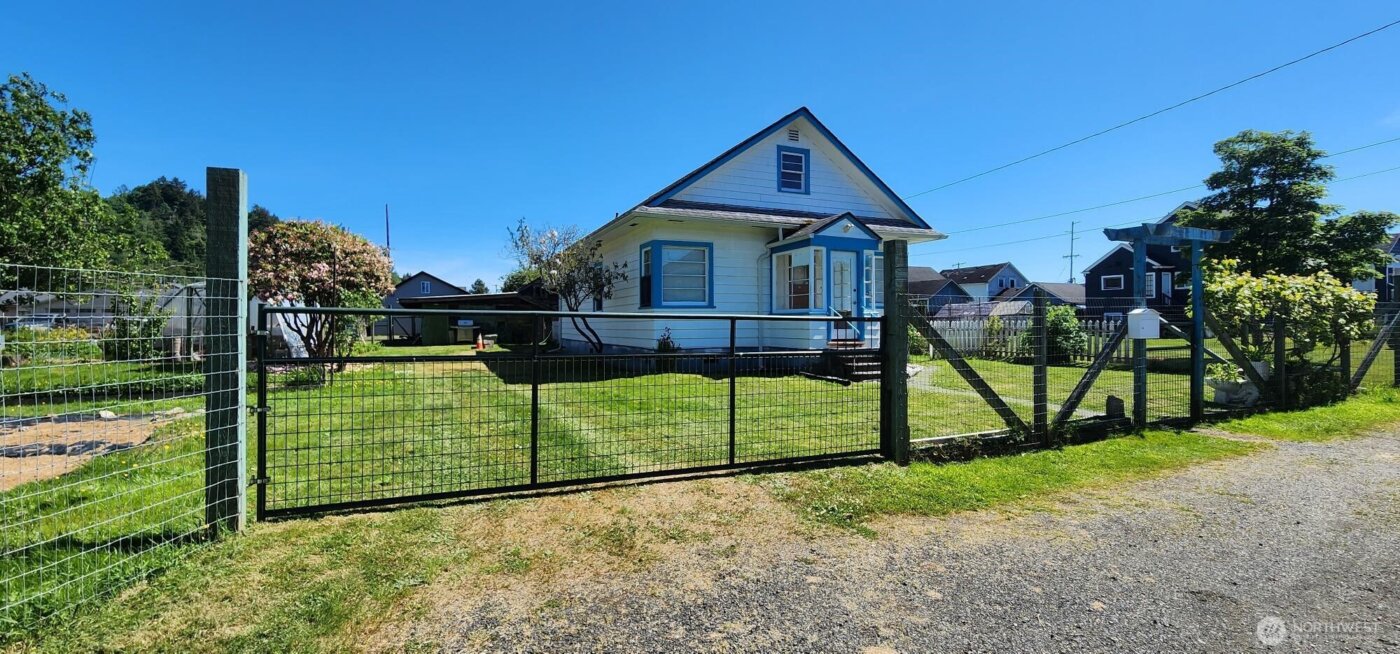 1015 Randall Street , Aberdeen, WA 98520-9998