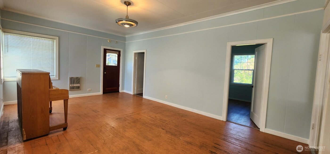 1015 Randall Street , Aberdeen, WA 98520-9998