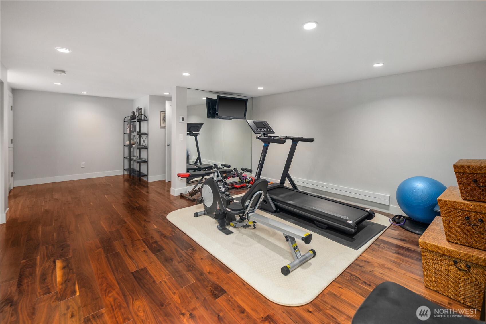 1437 Broadmoor Drive E, Seattle, WA 98112