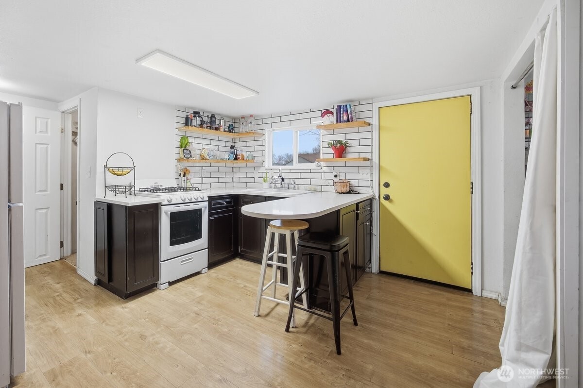17 E 13th Ave , Kennewick, WA 99336
